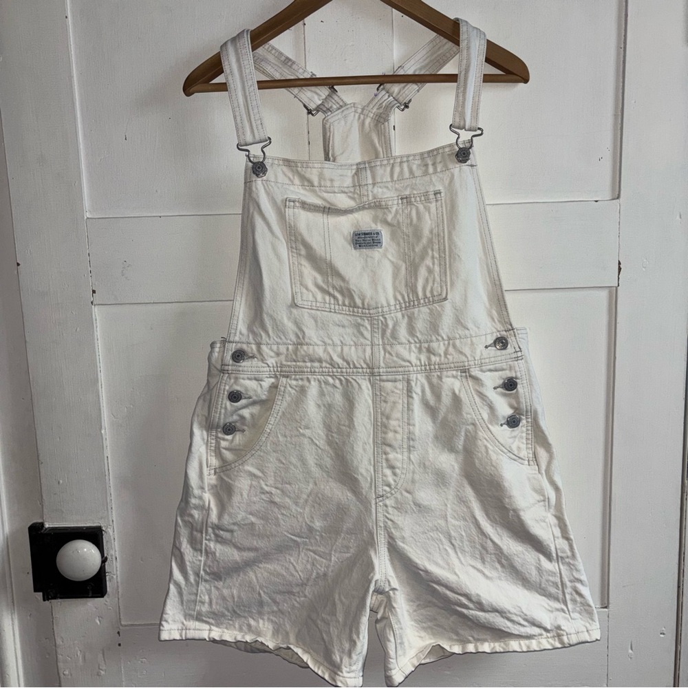 Levi’s White Utility Shorts Overalls Size Medium - Picture 2 of 14